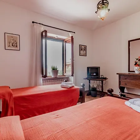 Scappo In Umbria, Casale Rosceto
